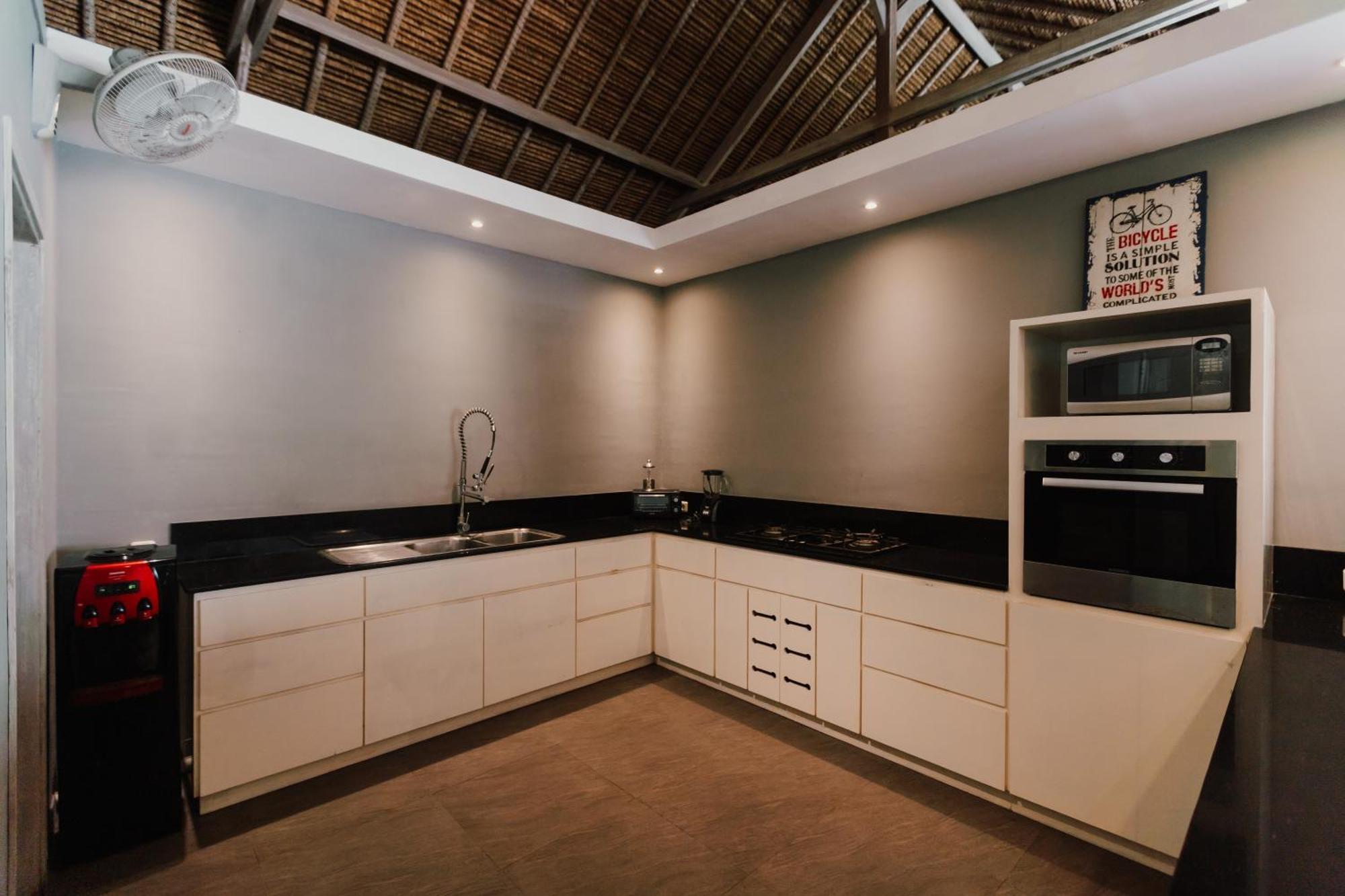 Maylie Bali Villa & Bungalows Canggu Esterno foto